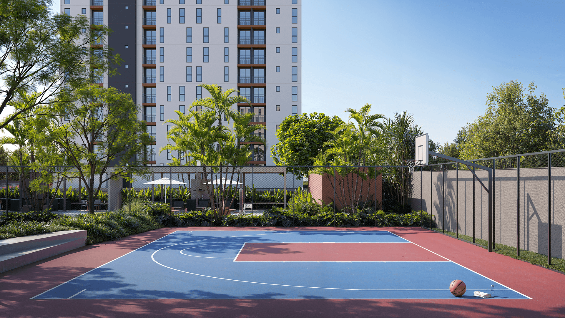 Sala de estudos com estantes e mesas compartilhadas